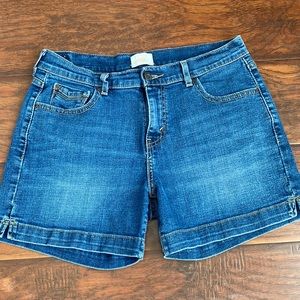 Levi's 515 Vintage denim shorts Size 6